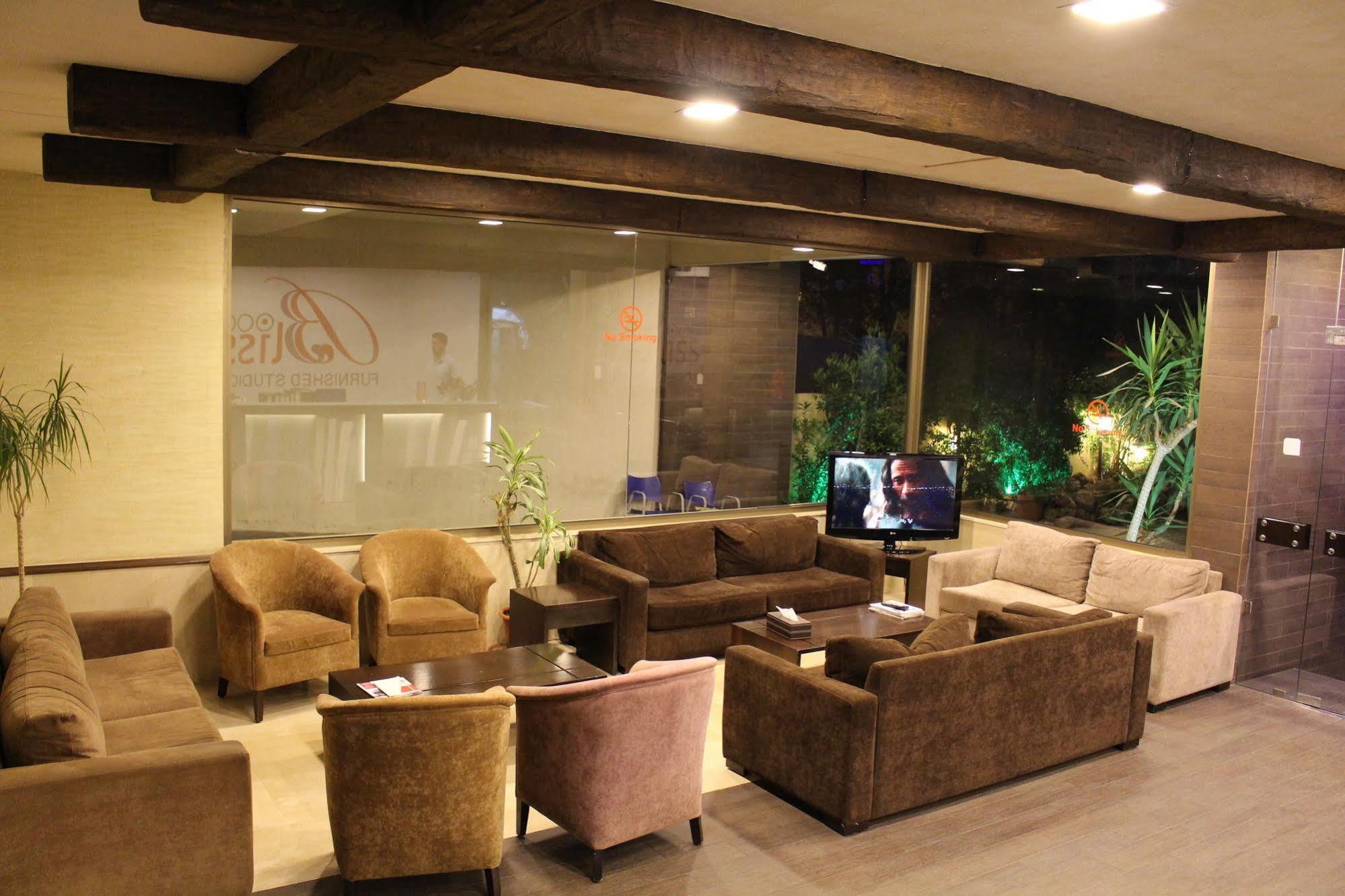Bliss 3000 Furnished Studios Bejrút Kültér fotó